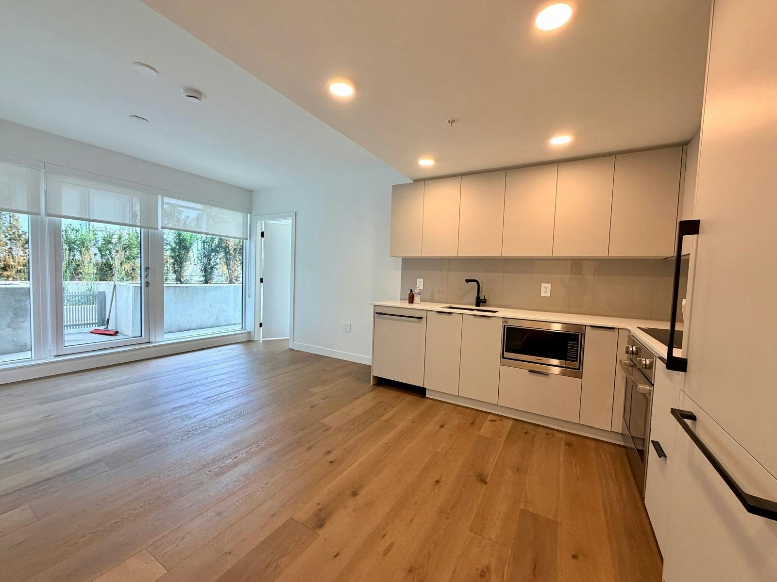 104-8120 Oak Street, Vancouver, BC, V6P 0N2 - 6