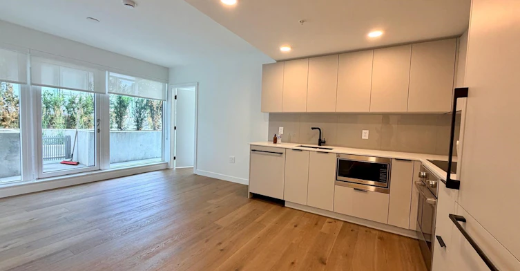 104-8120 Oak Street, Vancouver, BC, V6P 0N2 - 6