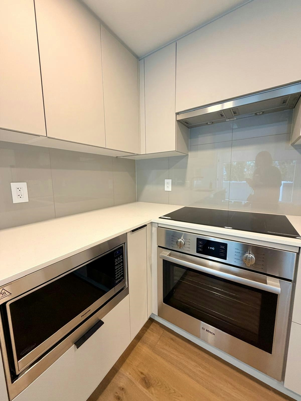 104-8120 Oak Street, Vancouver, BC, V6P 0N2 - 8