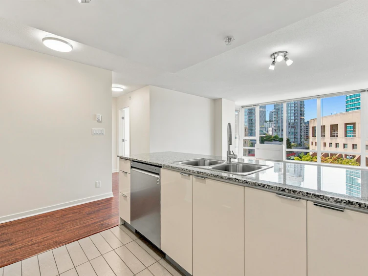 1205-788 Hamilton Street, Vancouver, BC, V6B 0E9 - 3