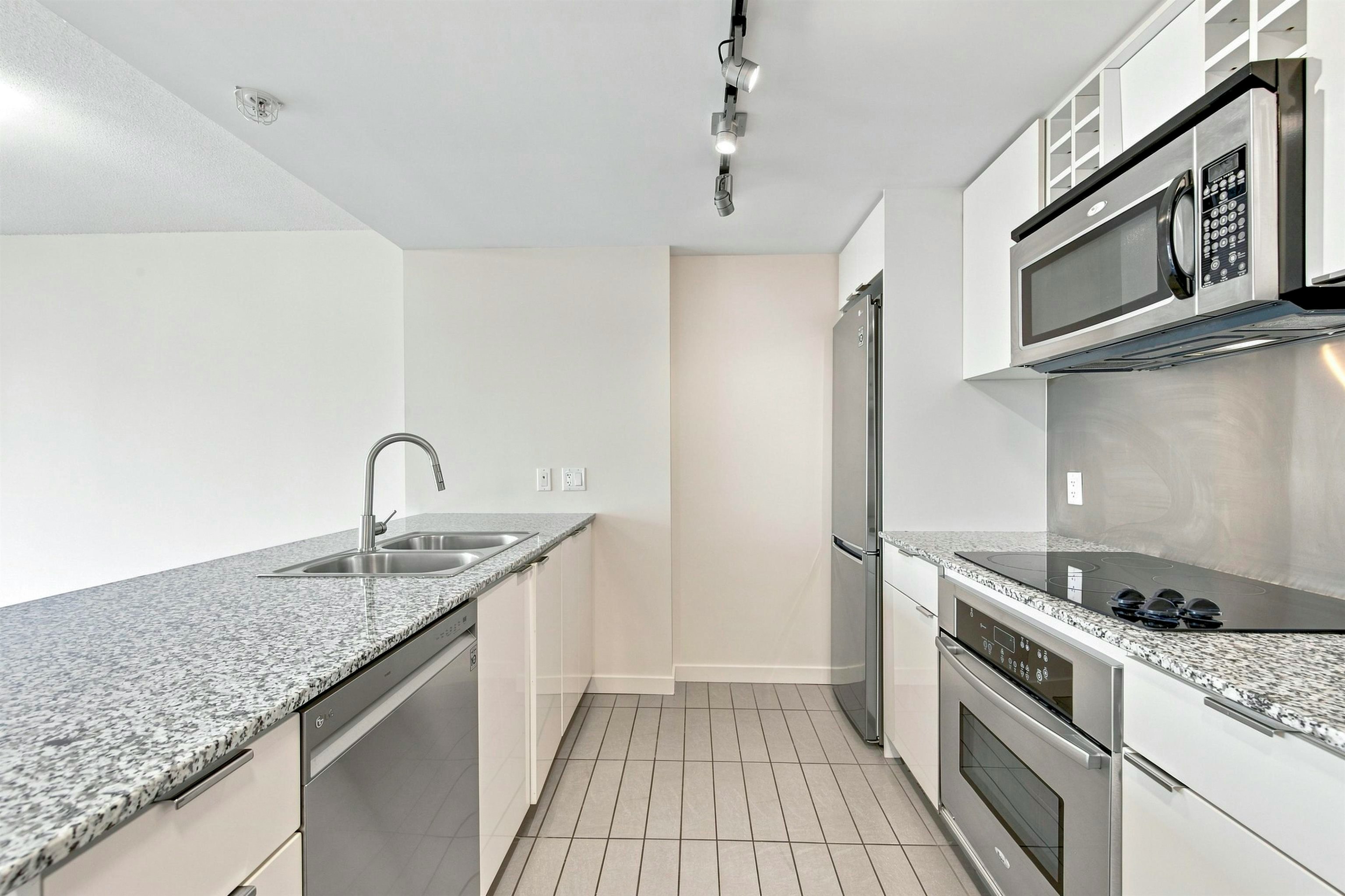 1205-788 Hamilton Street, Vancouver, BC, V6B 0E9 - 4