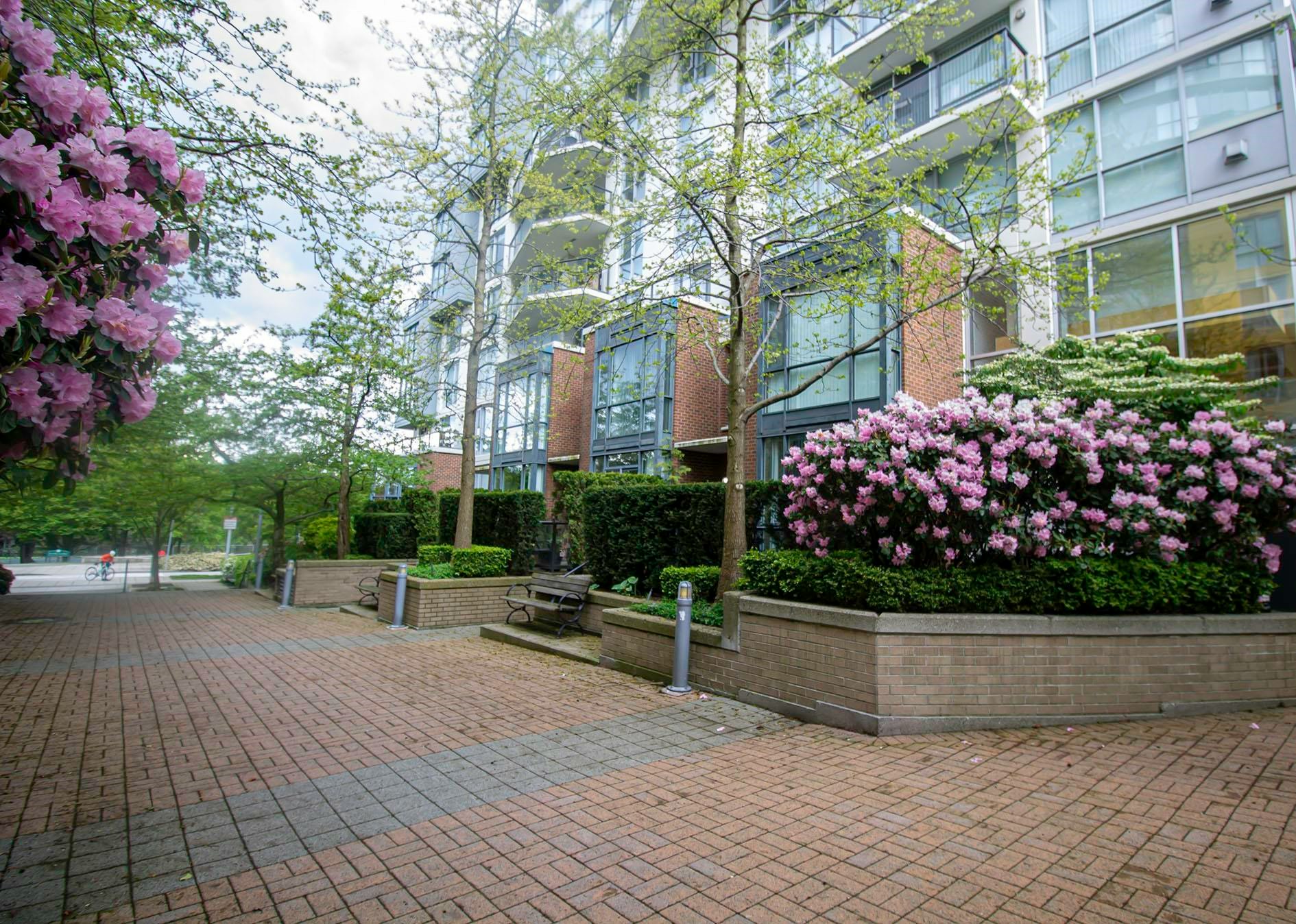 1427 W 6th Avenue, Vancouver, BC, V6H 4G1 - 11