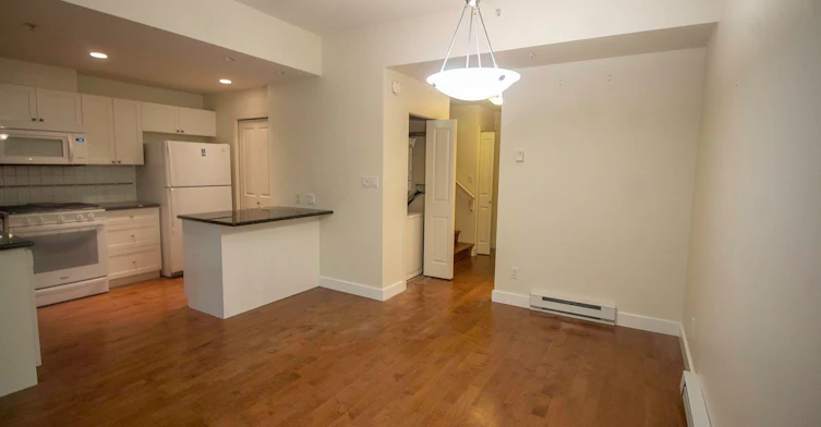 1427 W 6th Avenue, Vancouver, BC, V6H 4G1 - 2