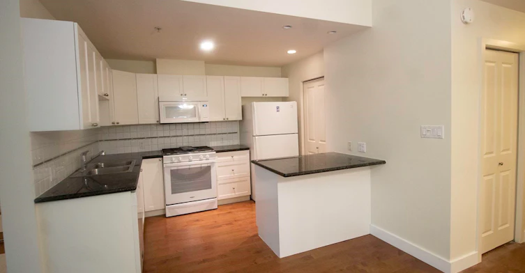 1427 W 6th Avenue, Vancouver, BC, V6H 4G1 - 8