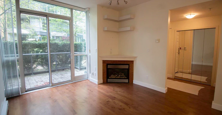 1427 W 6th Avenue, Vancouver, BC, V6H 4G1 - 3