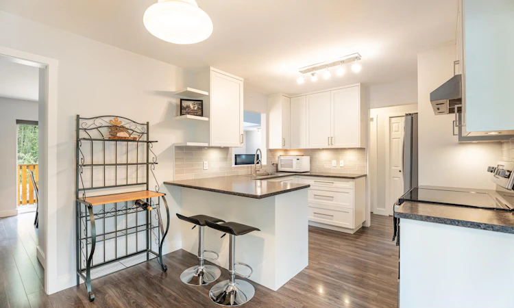 5804 Reef Road