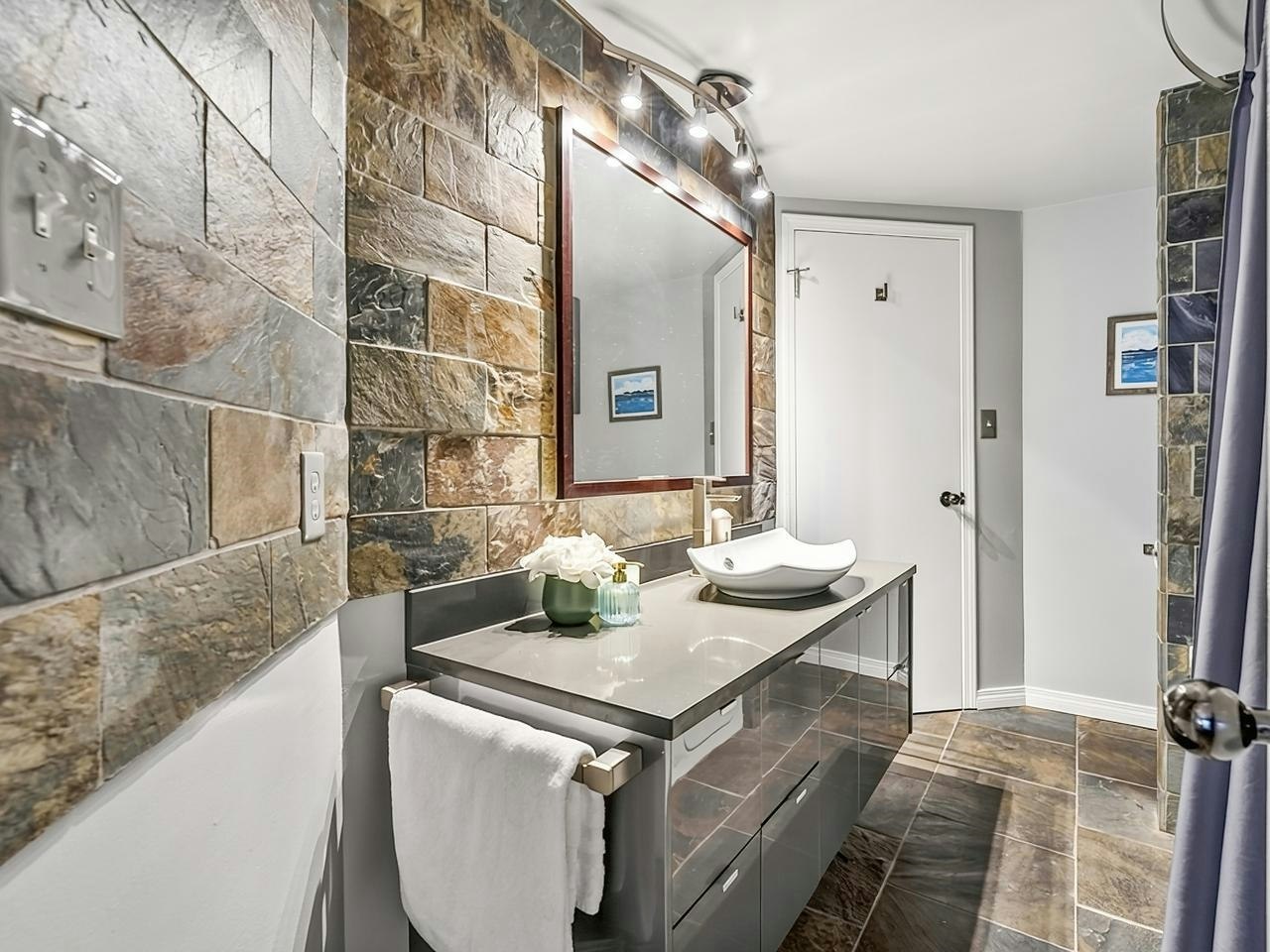 210-889 W 7th Avenue, Vancouver, BC, V5Z 1C9 - 22