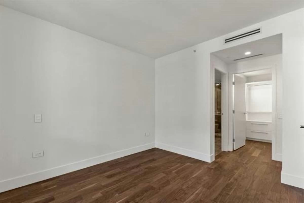 301-389 W 59th Avenue, Vancouver, BC, V5X 0J4 - 8