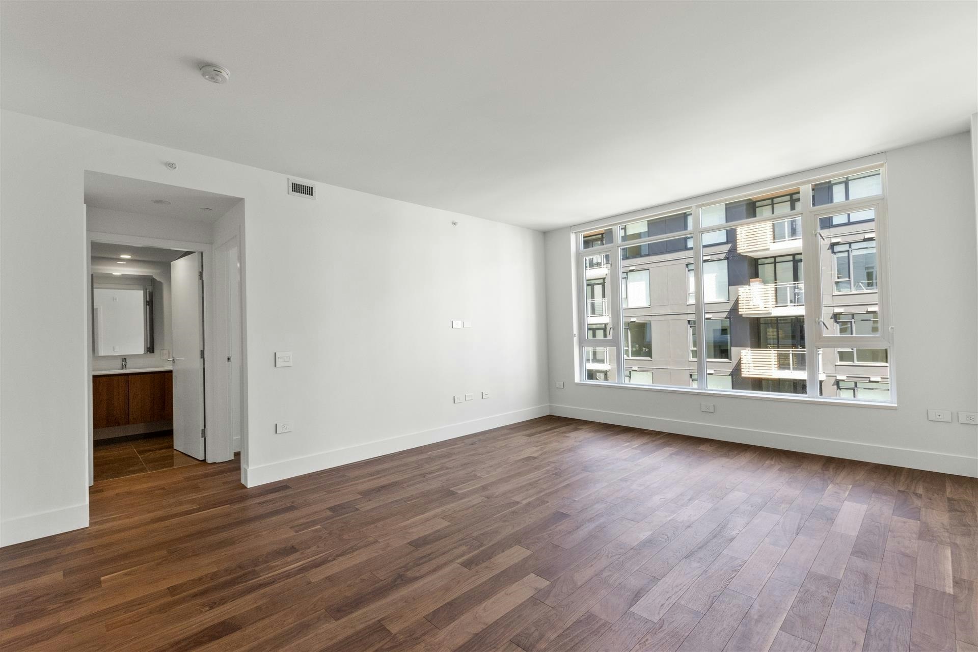 301-389 W 59th Avenue, Vancouver, BC, V5X 0J4 - 3