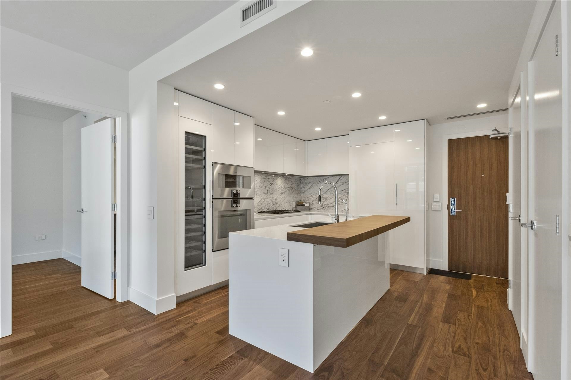 301-389 W 59th Avenue, Vancouver, BC, V5X 0J4 - 5