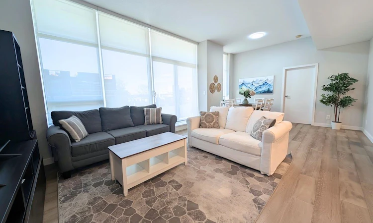 501-5077 Cambie Street