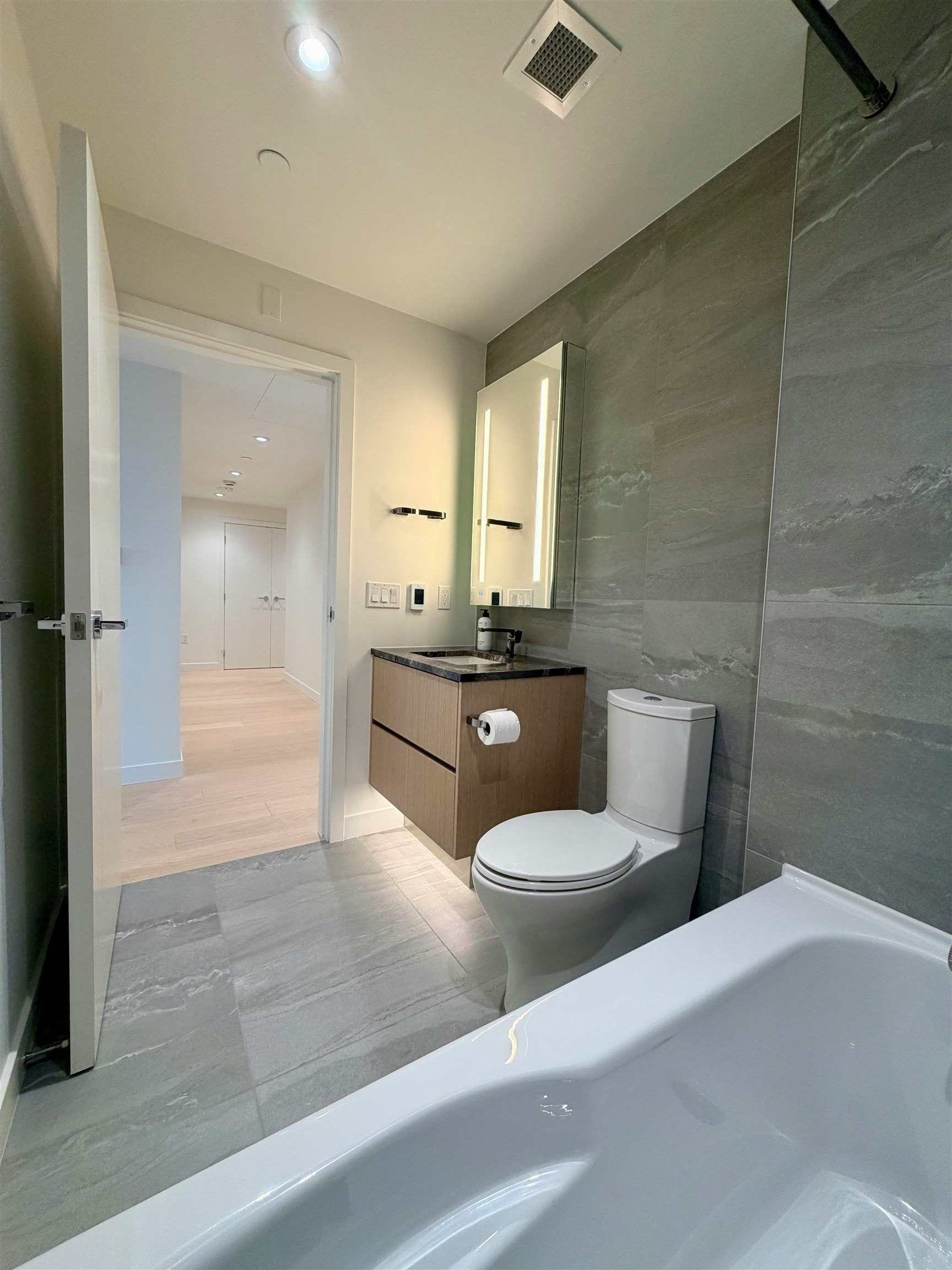 304-785 Harbour Way, North Vancouver, BC, V6P 0N2 - 22