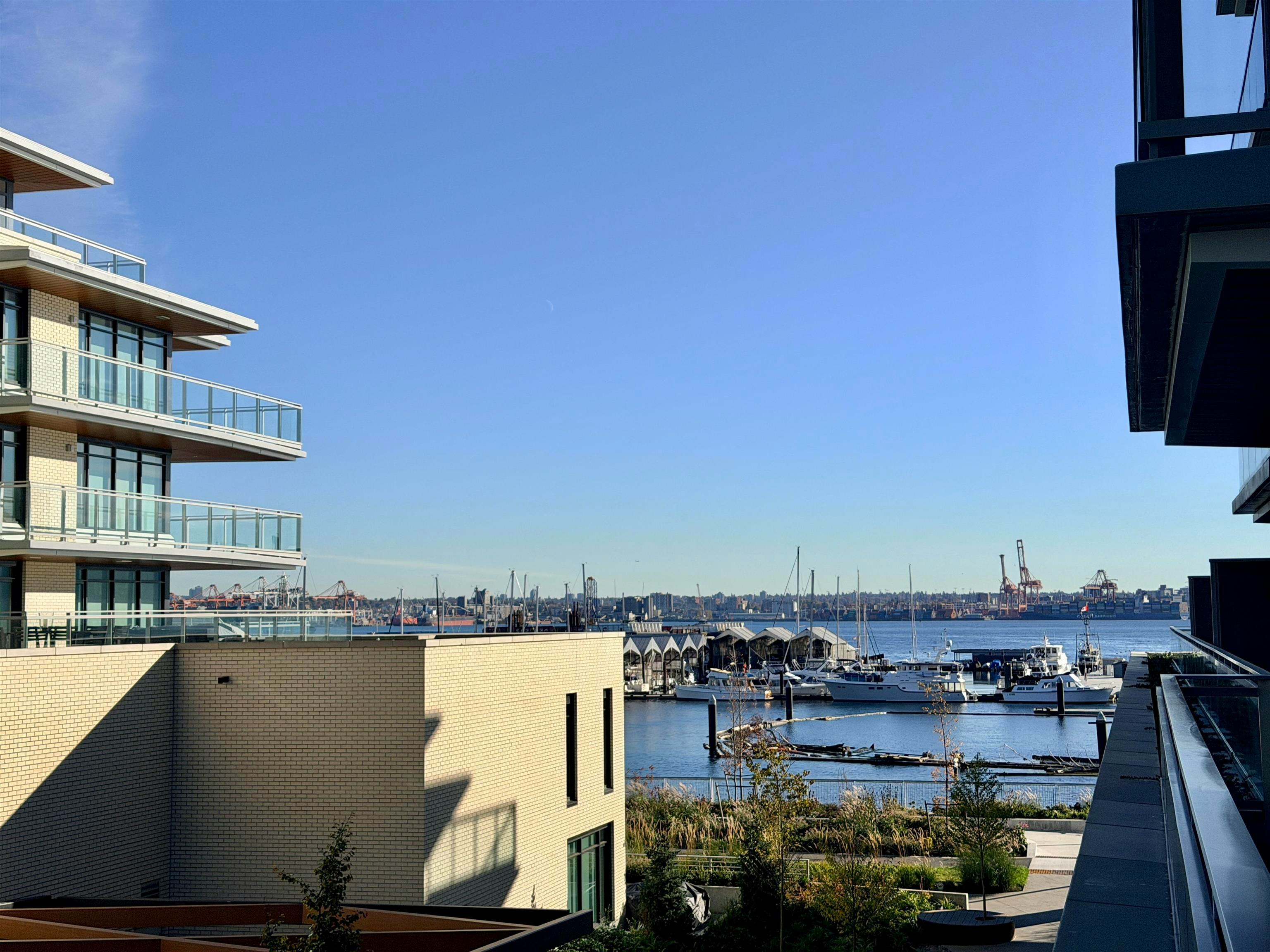 304-785 Harbour Way, North Vancouver, BC, V6P 0N2 - 4