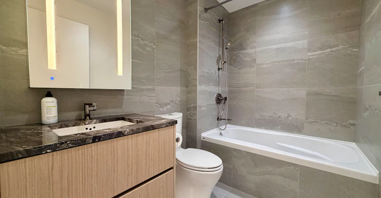 304-785 Harbour Way, North Vancouver, BC, V6P 0N2 - 14