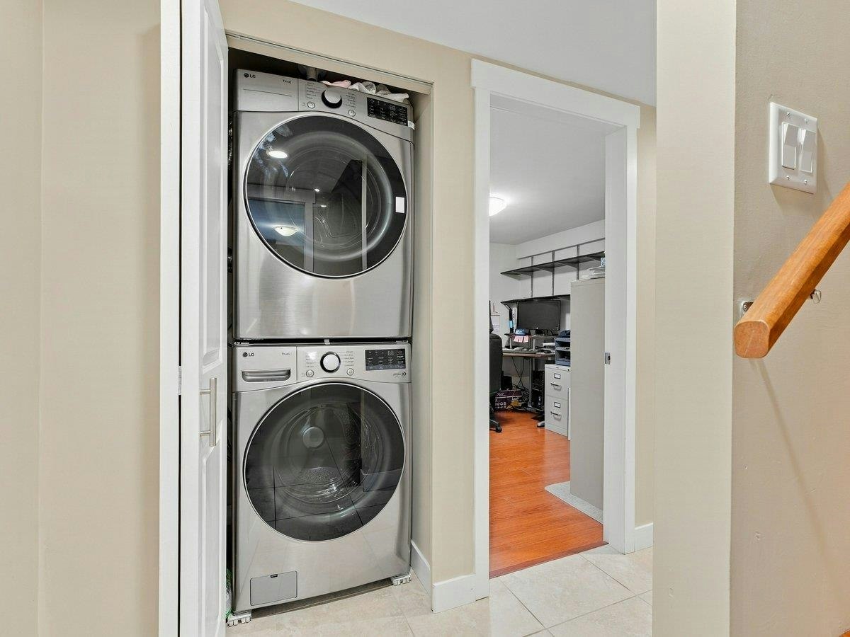 3951 Slocan Street, Vancouver, BC, V5R 1Y7 - 17