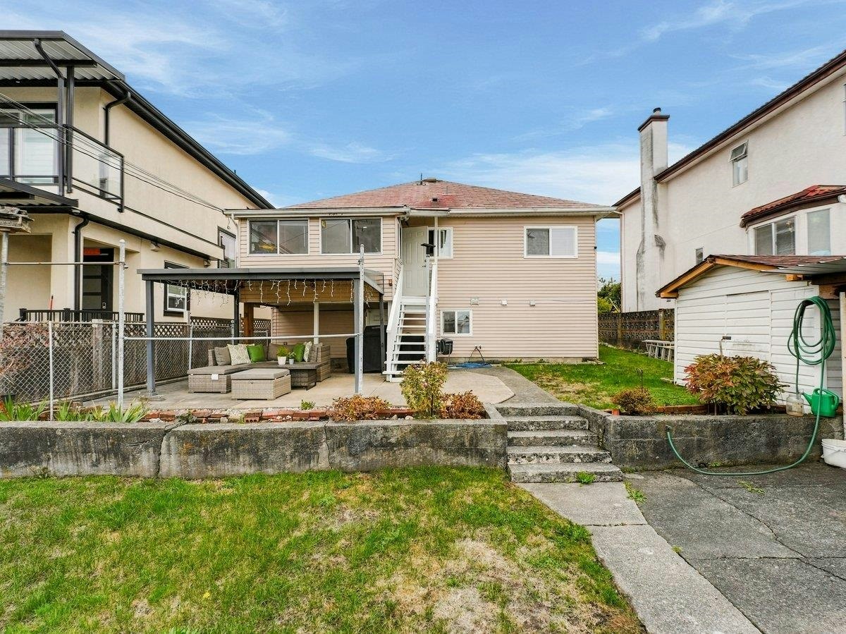 3951 Slocan Street, Vancouver, BC, V5R 1Y7 - 28