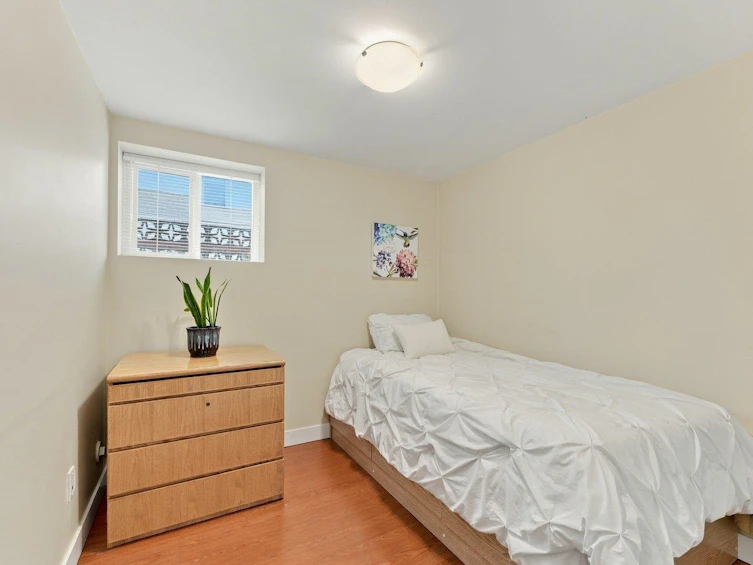 3951 Slocan Street, Vancouver, BC, V5R 1Y7 - 20