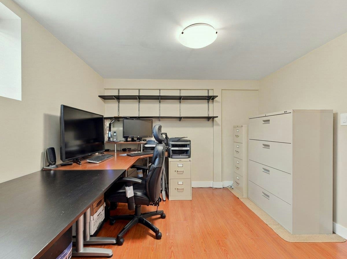 3951 Slocan Street, Vancouver, BC, V5R 1Y7 - 22