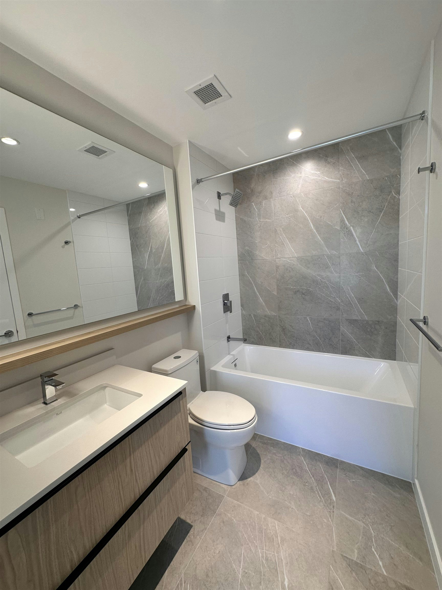 9xx-612 Elmwood Street, Coquitlam, BC, V3J 3W8 - 10