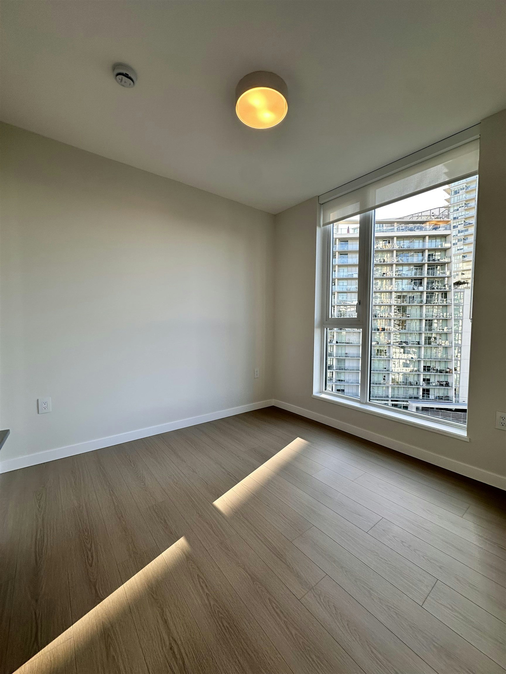 9xx-612 Elmwood Street, Coquitlam, BC, V3J 3W8 - 4