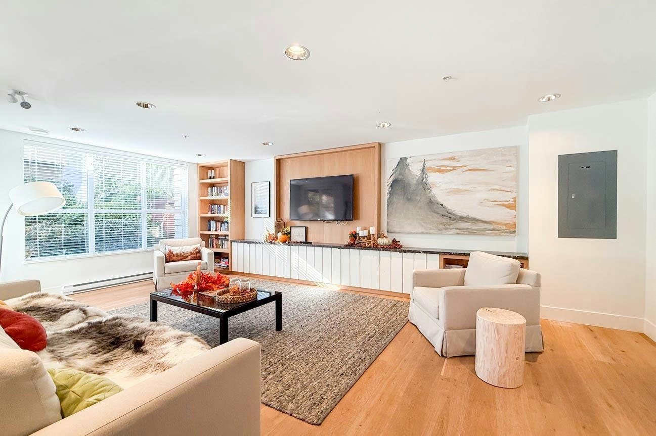 402-3205 Mountain, North Vancouver, BC, V7K 0A3 - 7