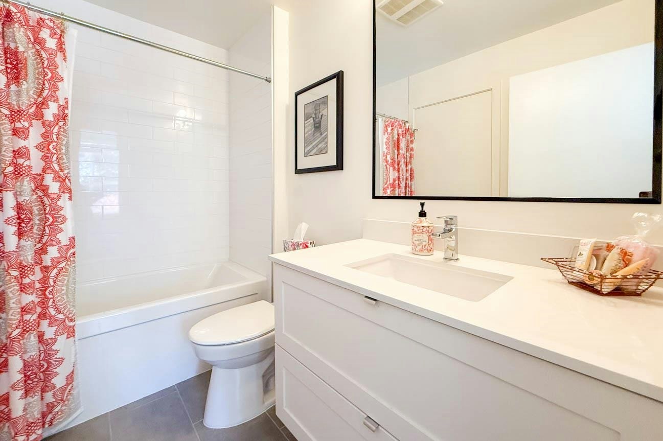 402-3205 Mountain, North Vancouver, BC, V7K 0A3 - 35