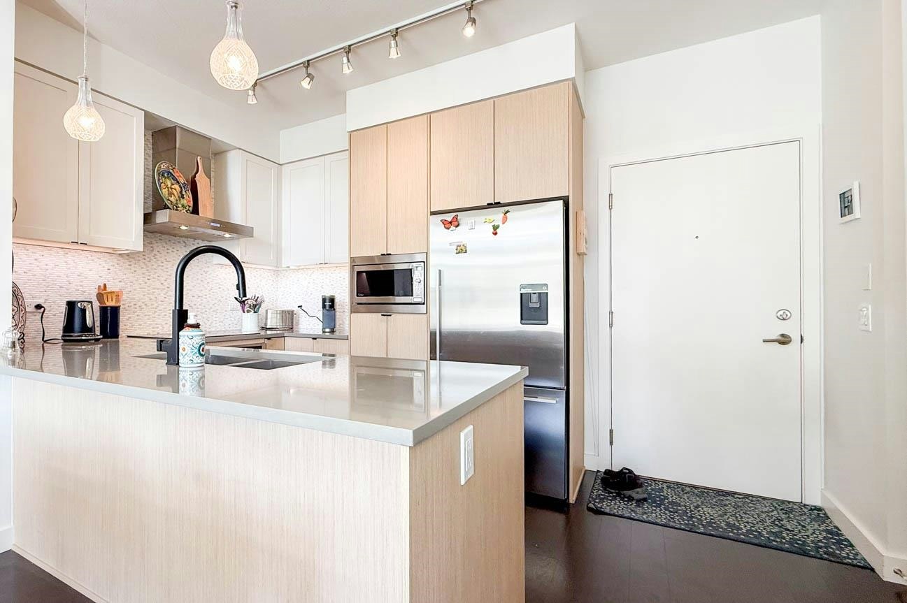 402-3205 Mountain, North Vancouver, BC, V7K 0A3 - 19