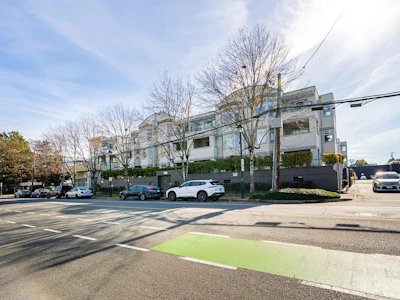 213-20860 56 Avenue - 3