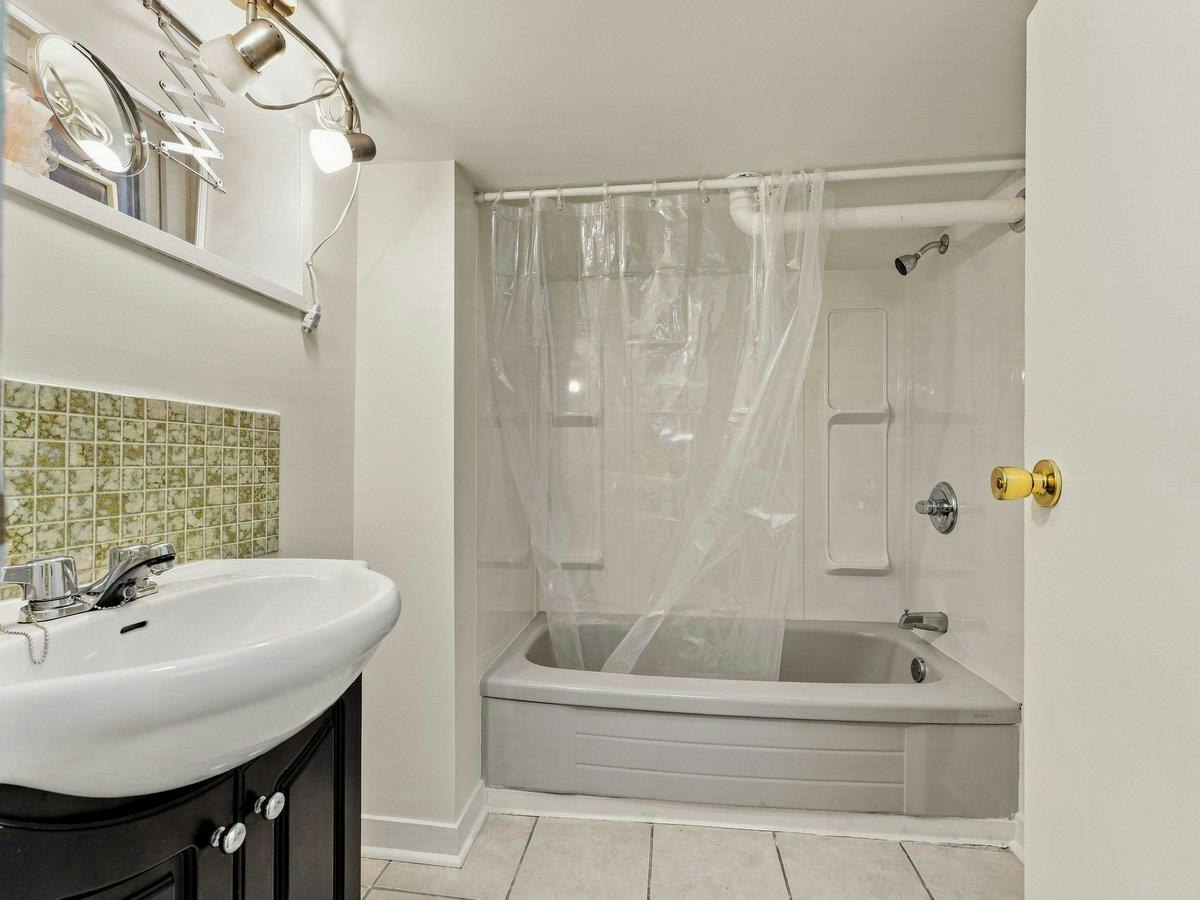 5558 Laurel Street, Burnaby, BC, V5G 1N2 - 29