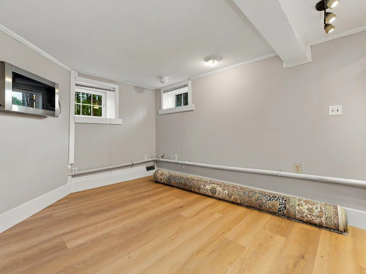 5558 Laurel Street, Burnaby, BC, V5G 1N2 - 28