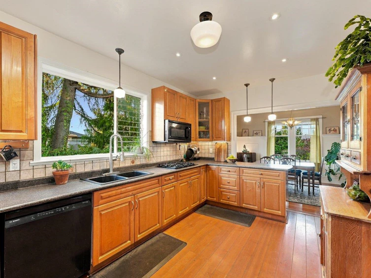 5558 Laurel Street, Burnaby, BC, V5G 1N2 - 17