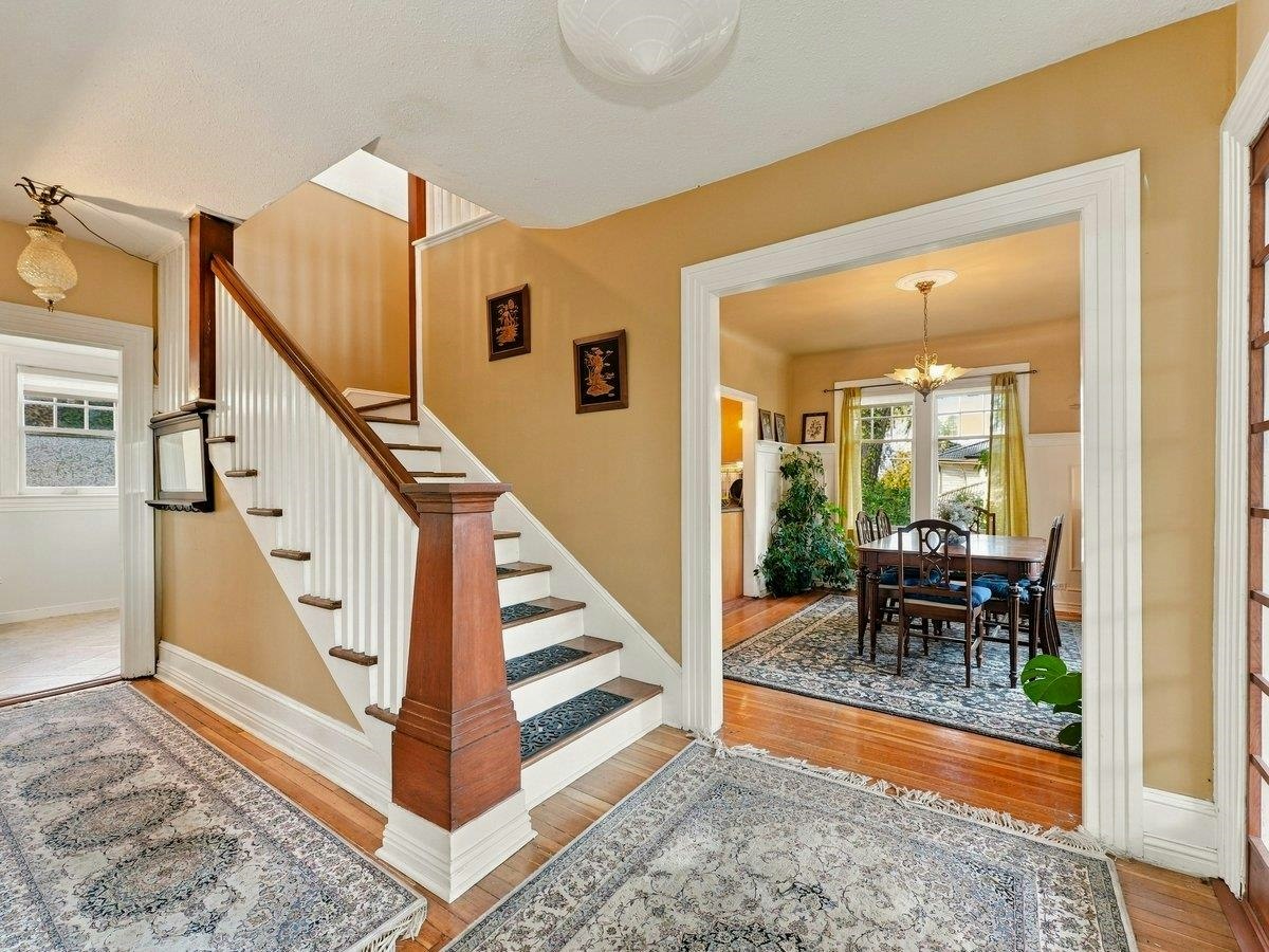 5558 Laurel Street, Burnaby, BC, V5G 1N2 - 9