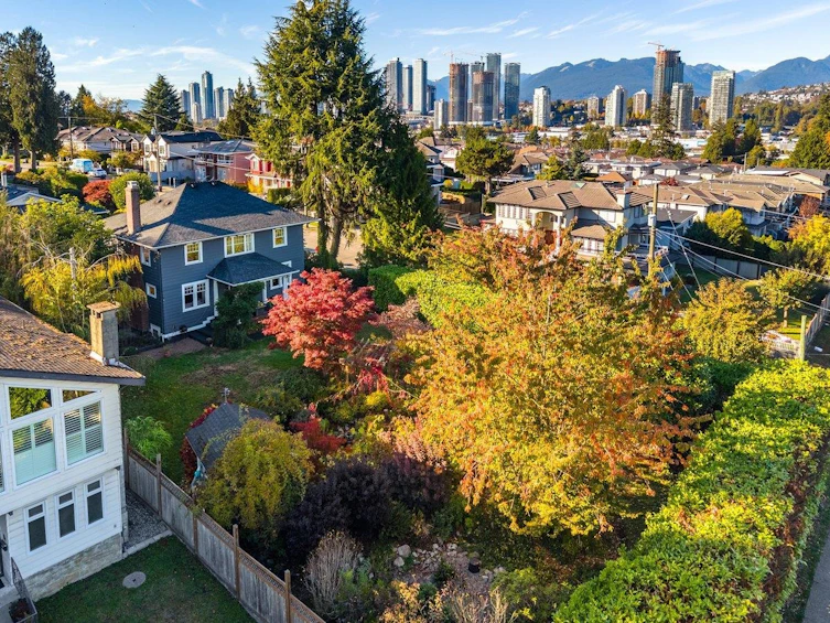 5558 Laurel Street, Burnaby, BC, V5G 1N2