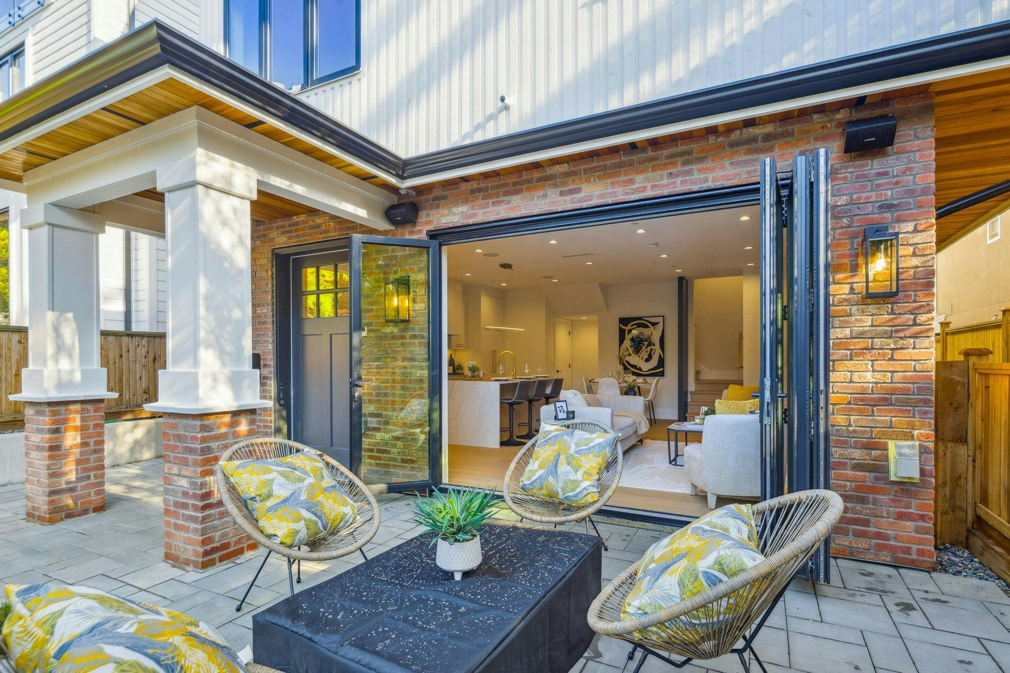 #1-2244 E 11th Avenue, Vancouver, BC, V5N 1Z6