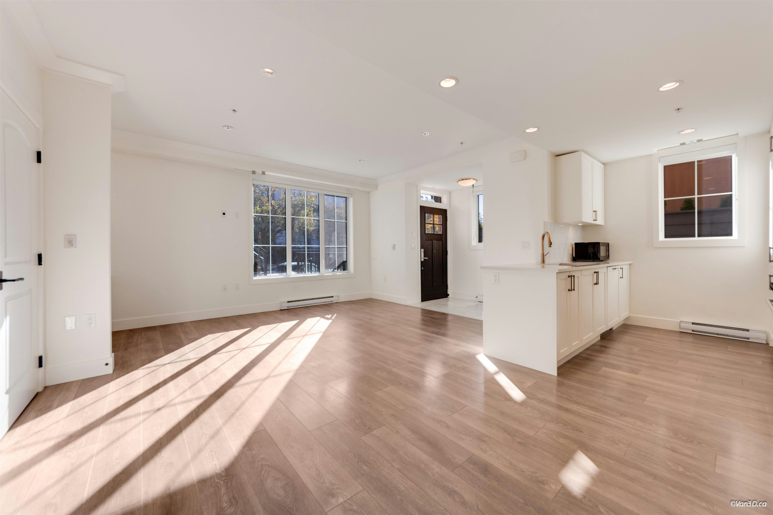 469 W 63 Avenue, Vancouver, BC, V5X 2J3 - 13