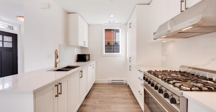 469 W 63 Avenue, Vancouver, BC, V5X 2J3 - 10