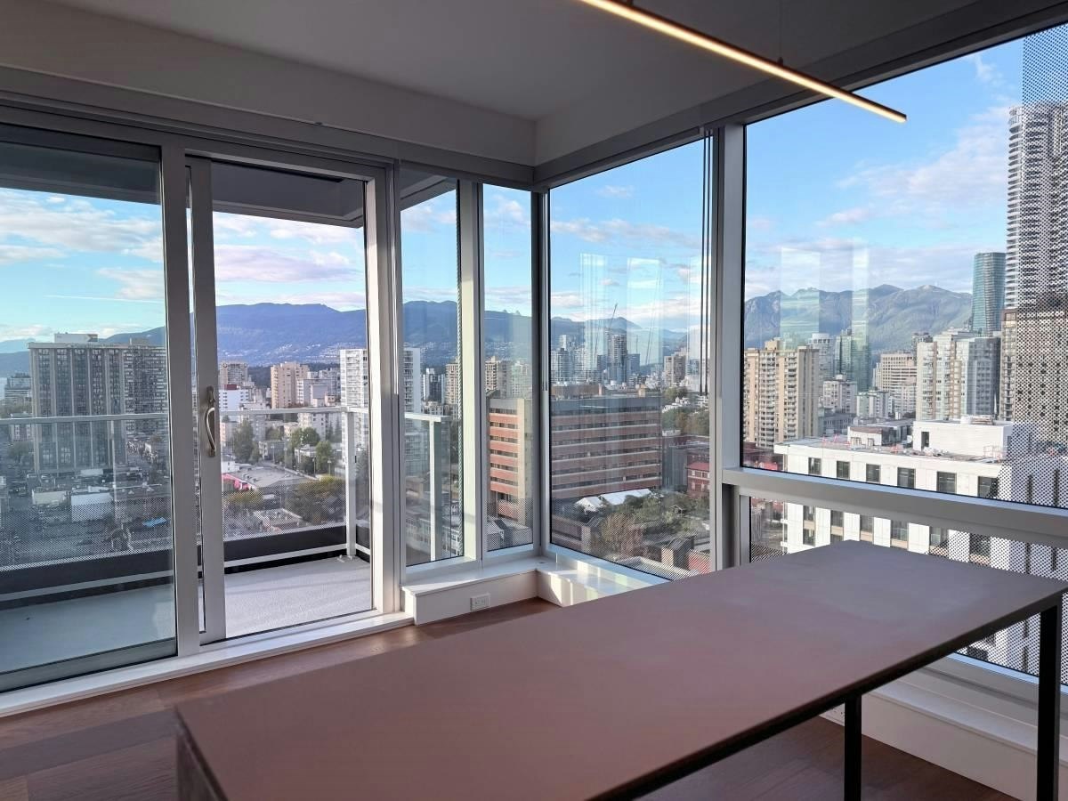 22**-1277 Hornby Street, Vancouver, BC, V6Z 1W4