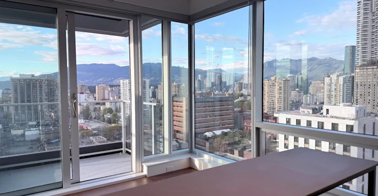 22**-1277 Hornby Street, Vancouver, BC, V6Z 1W4