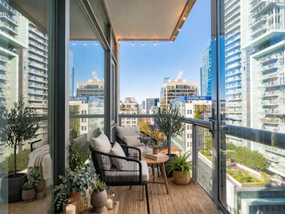 1303-480 Robson Street - 5