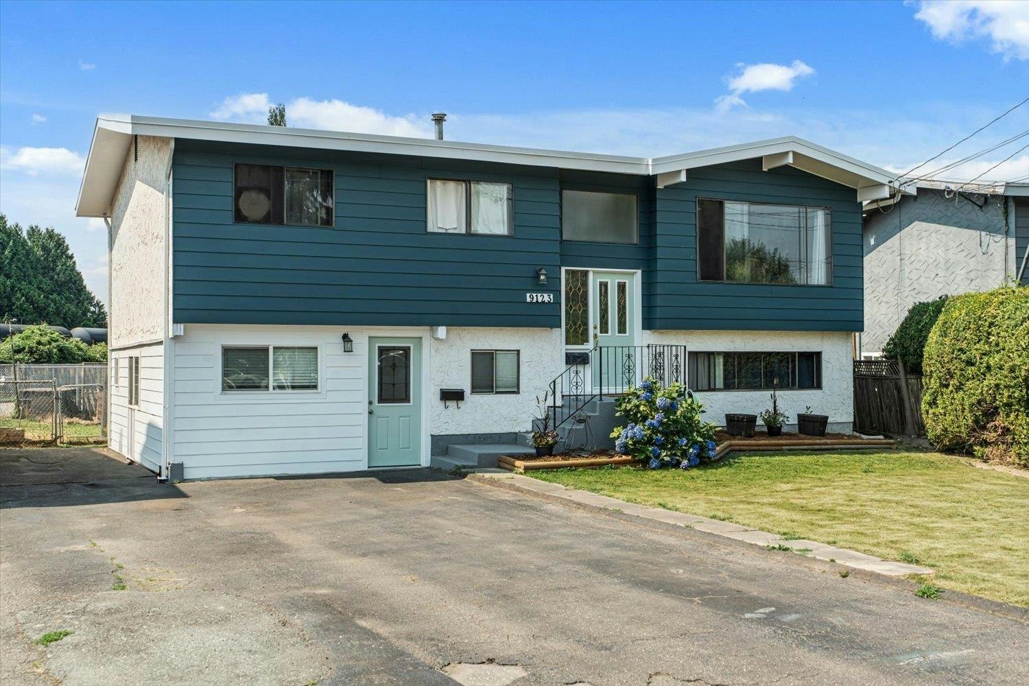 9123 Armitage Street - 4