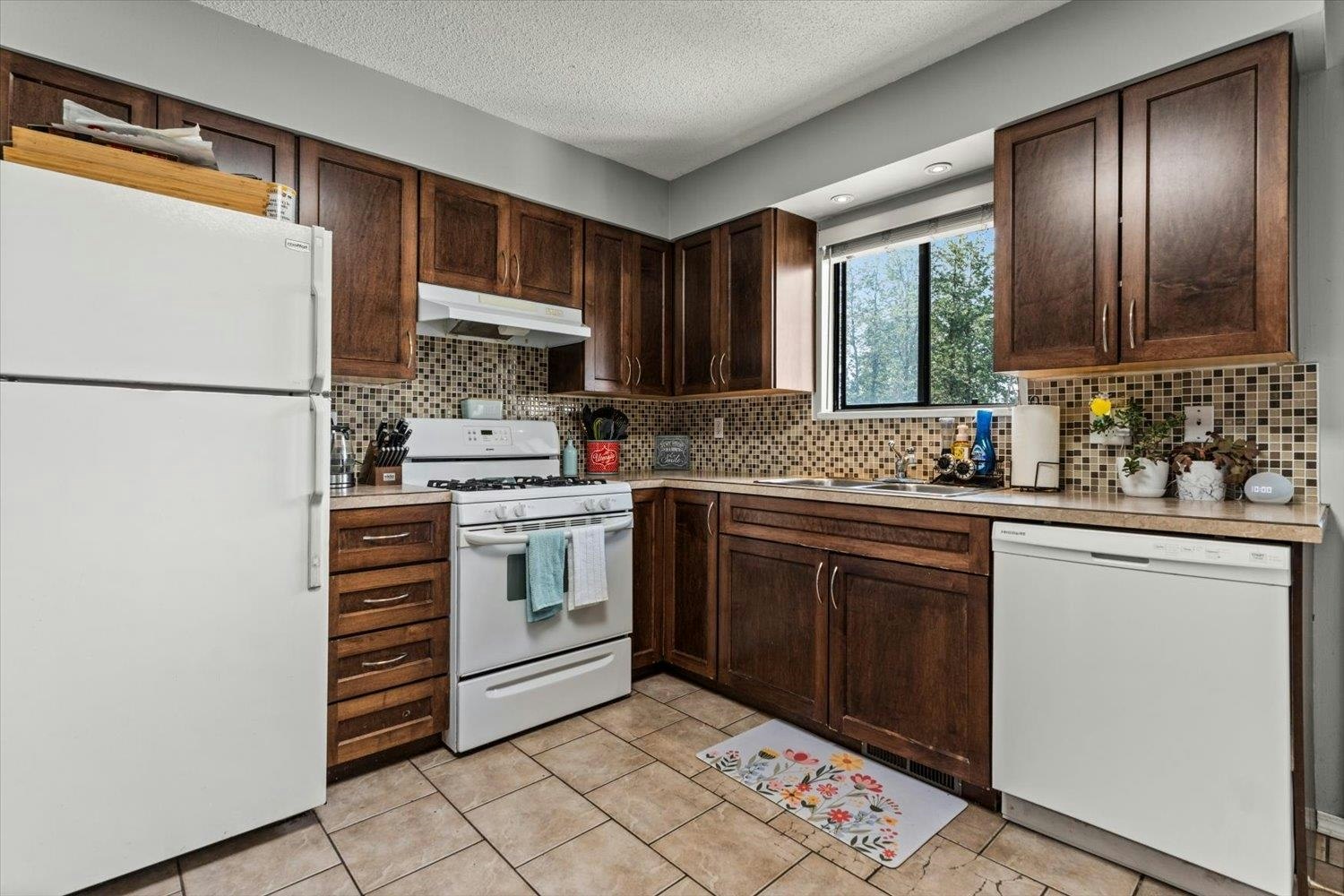 9123 Armitage Street - 5