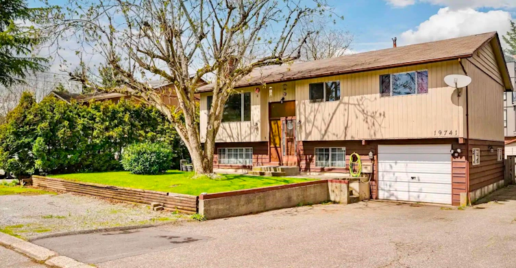 Main-19741 54a Avenue, Langley, BC, V3A 3W4 - 2