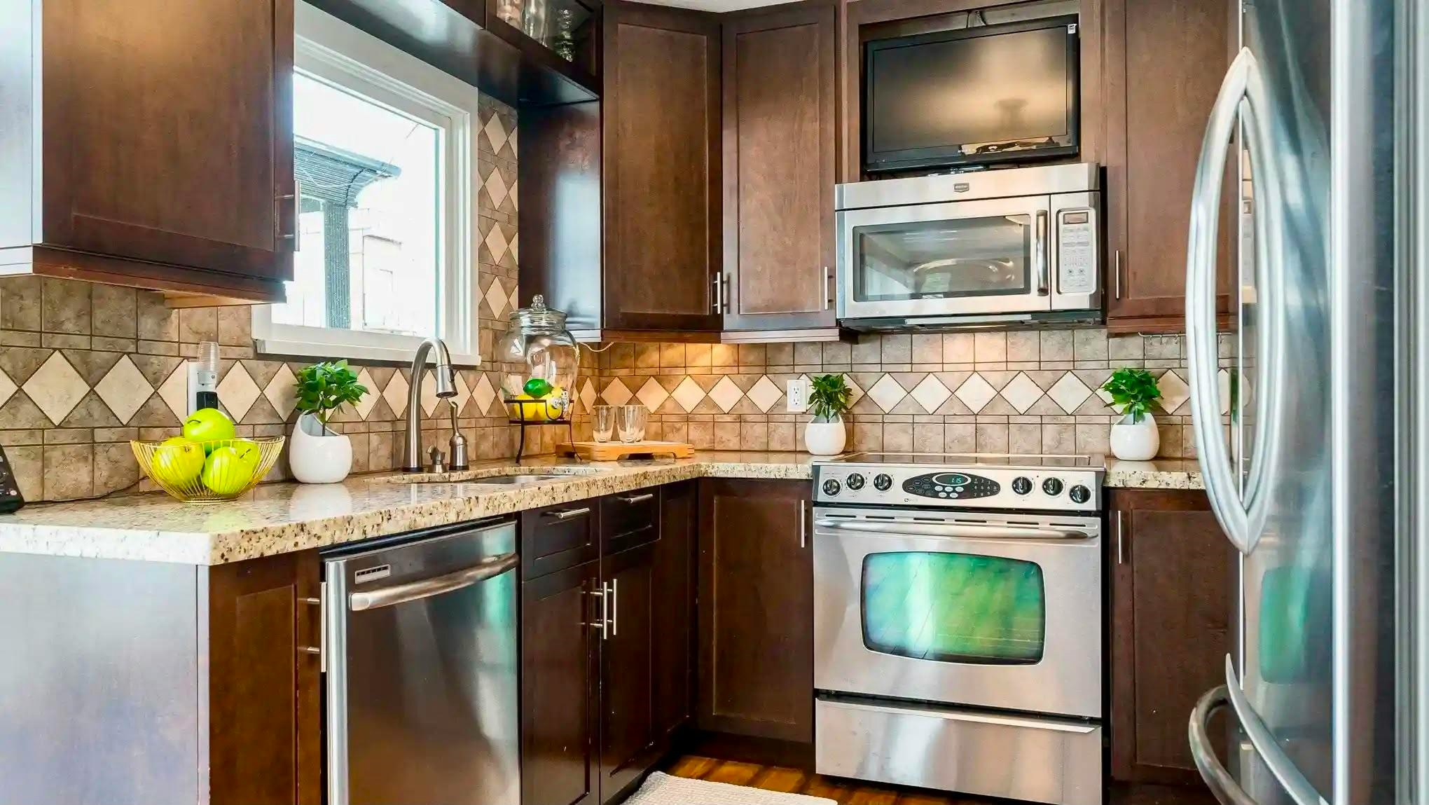 Main-19741 54a Avenue, Langley, BC, V3A 3W4 - 11