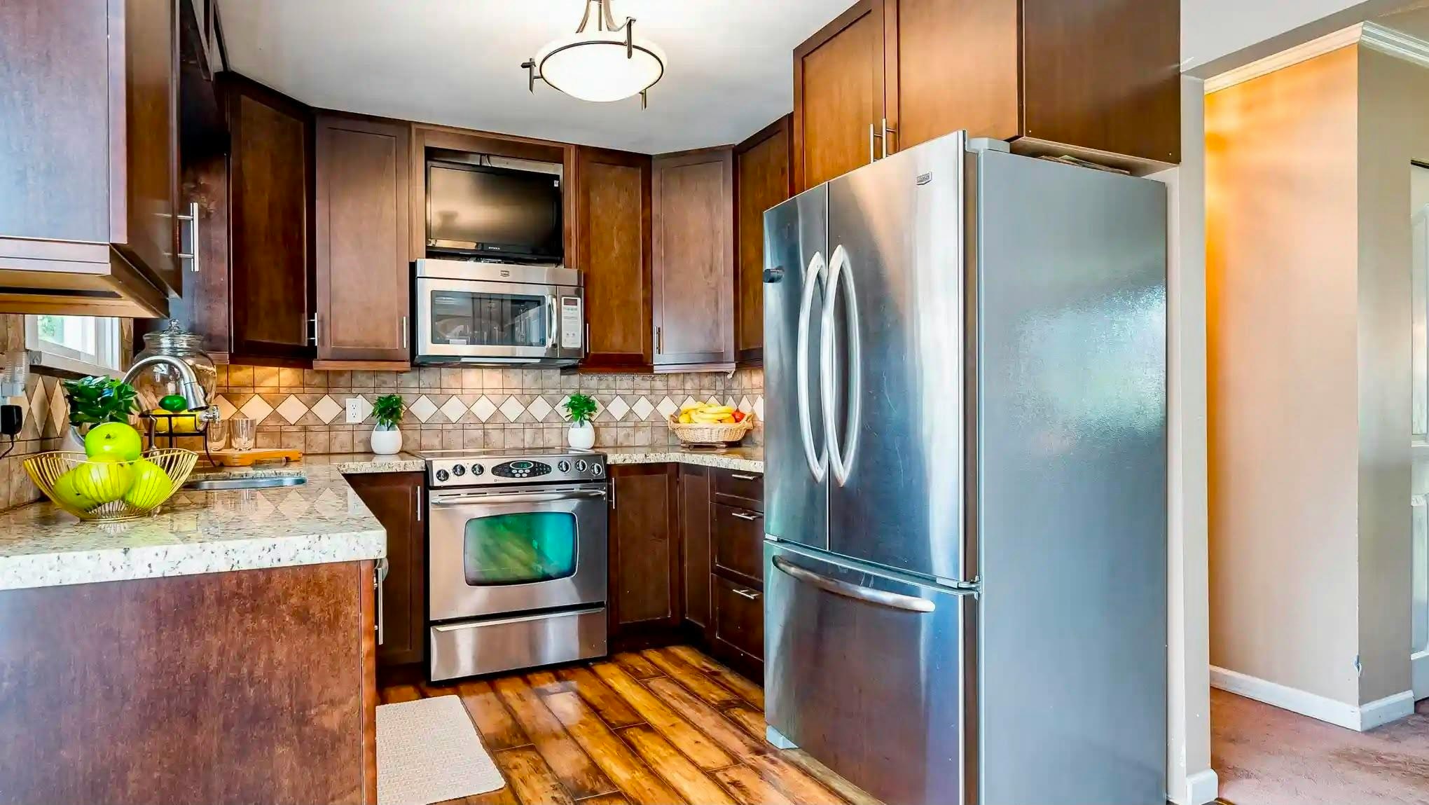 Main-19741 54a Avenue, Langley, BC, V3A 3W4 - 14