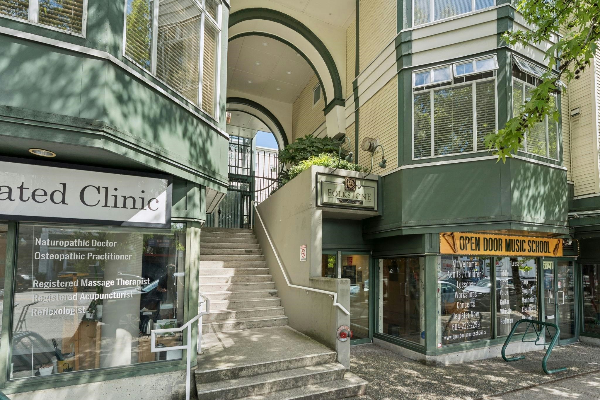 410-3727 W 10th Avenue, Vancouver, BC, V6R 2G5