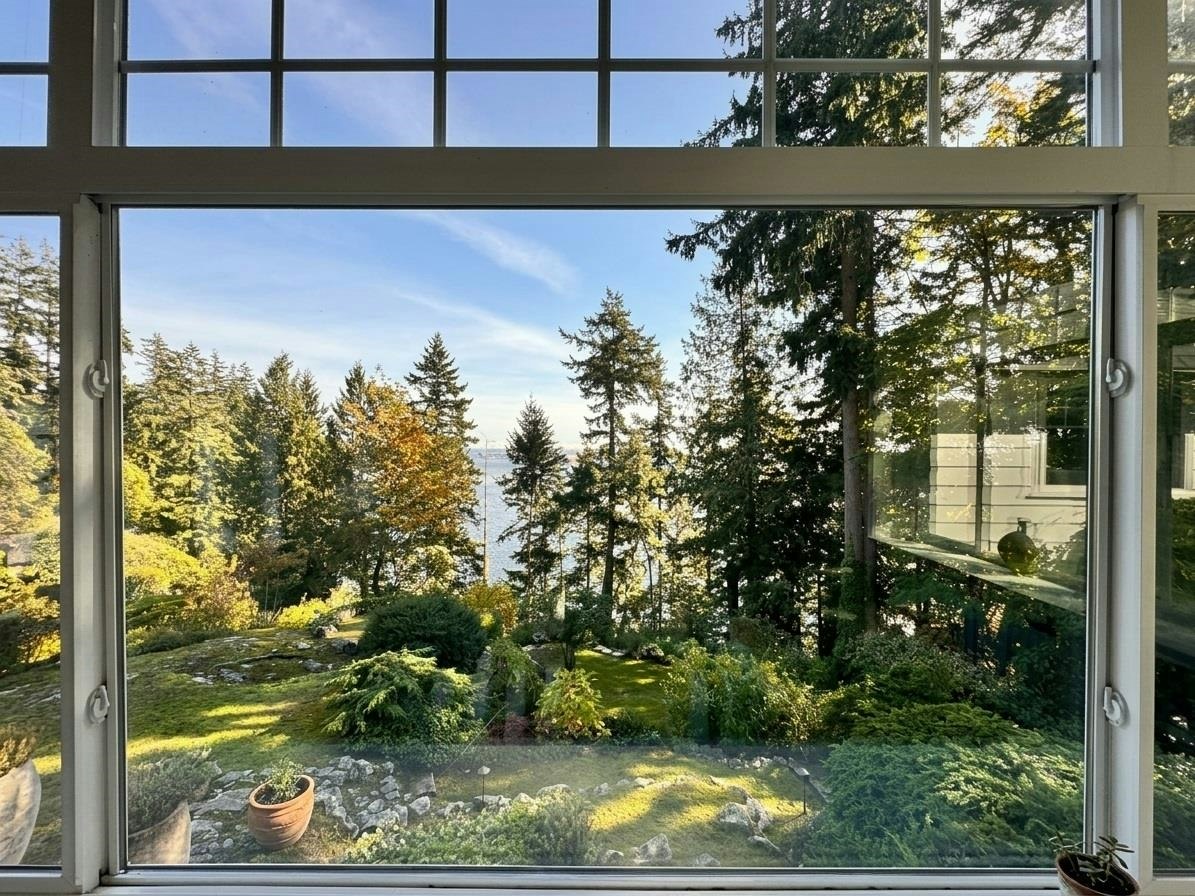 4670 Piccadilly South, West Vancouver, BC, V7W 1J7 - 5
