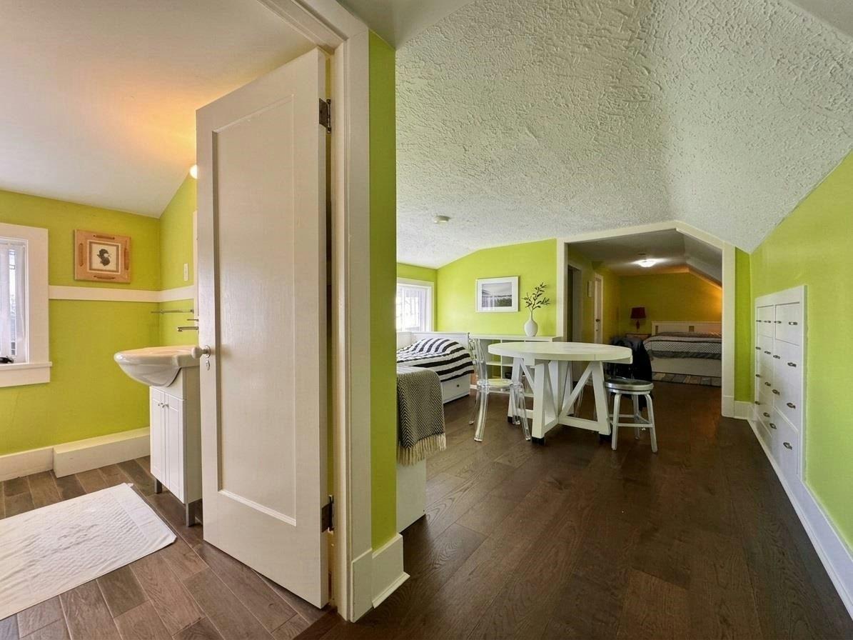4670 Piccadilly South, West Vancouver, BC, V7W 1J7 - 10