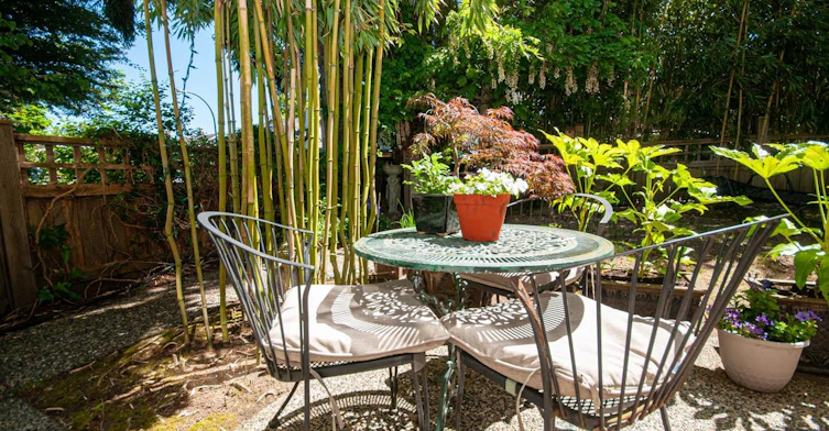 1375 Laburnum Street, Vancouver, BC, V6J 3W4