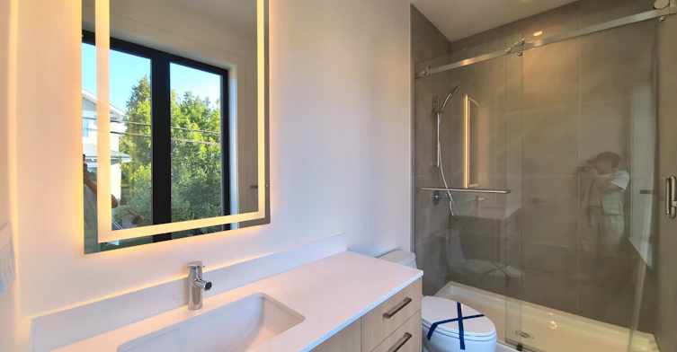 3000 West 44th Avenue, Vancouver, BC, V6N 3K5 - 12