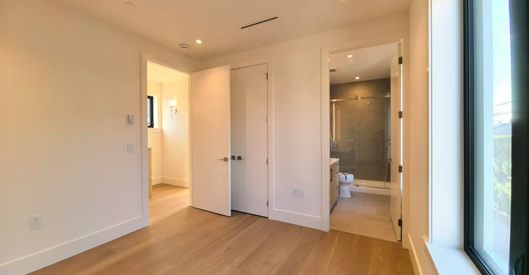 3000 West 44th Avenue, Vancouver, BC, V6N 3K5 - 11
